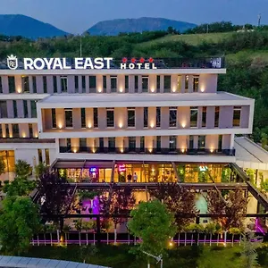 فندق Royal East, تيرانا
