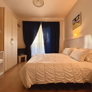 Tirana Central Guesthouse 3*, Tirana Albania