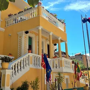 Hotel 15 - Center