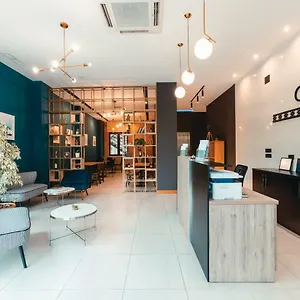 Oda Hotel Tirana *** Тирана